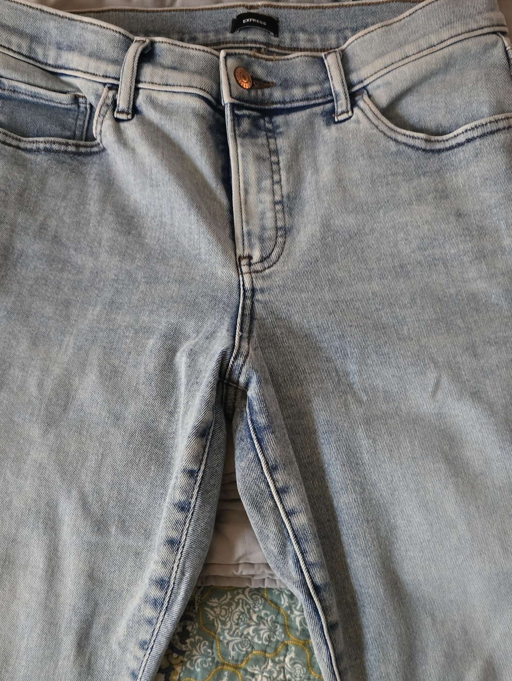 Express Women's Skinny Jeans in Light Blue Faded Wash